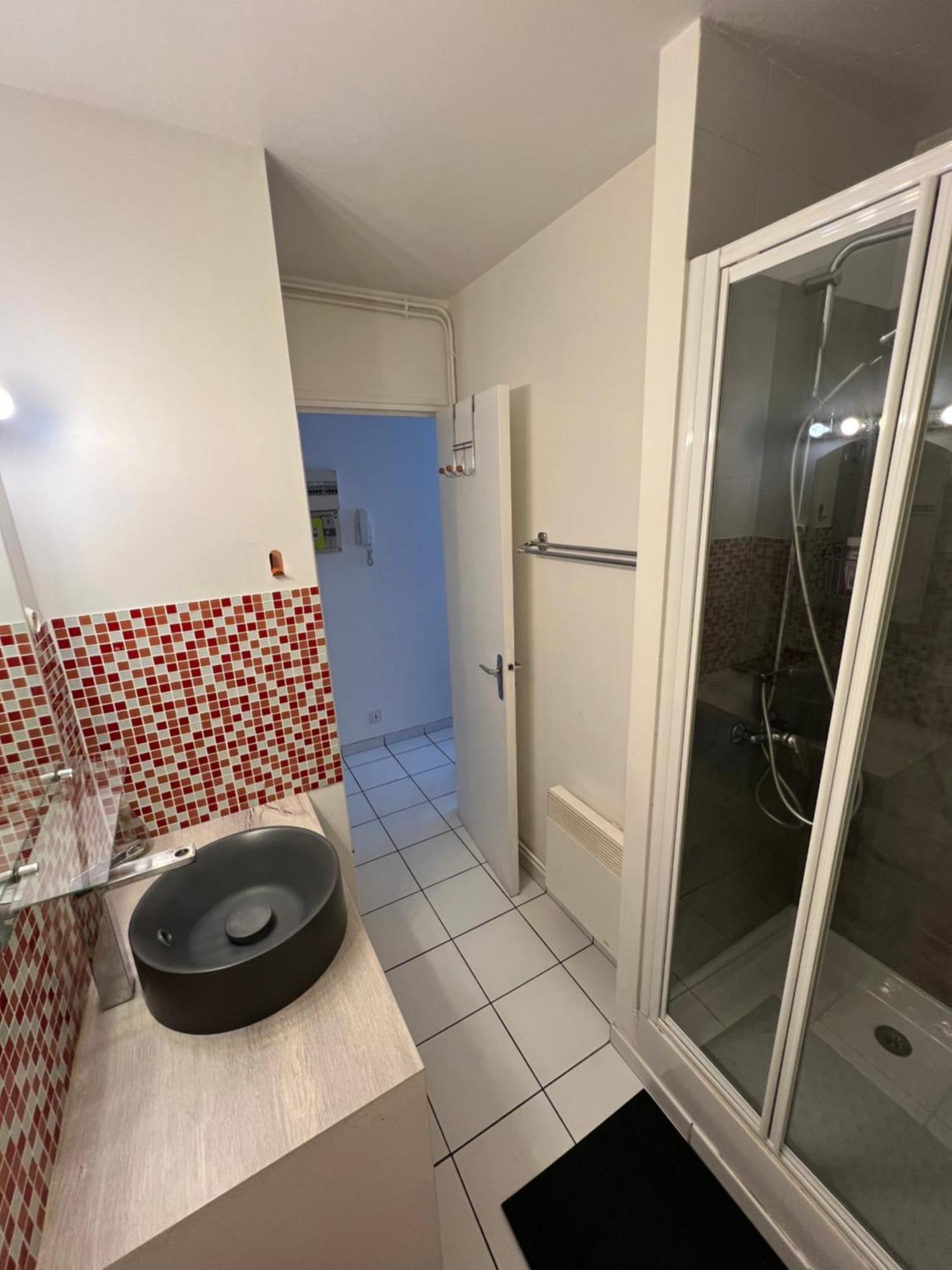 בורז'ה Beau Studio Centre Ville Et Proche Gare מראה חיצוני תמונה